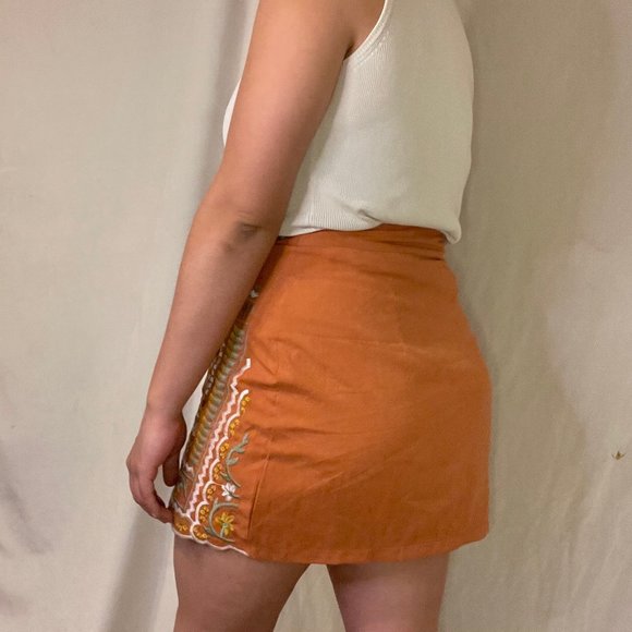 Embroidered Skirt - Picture 5 of 6